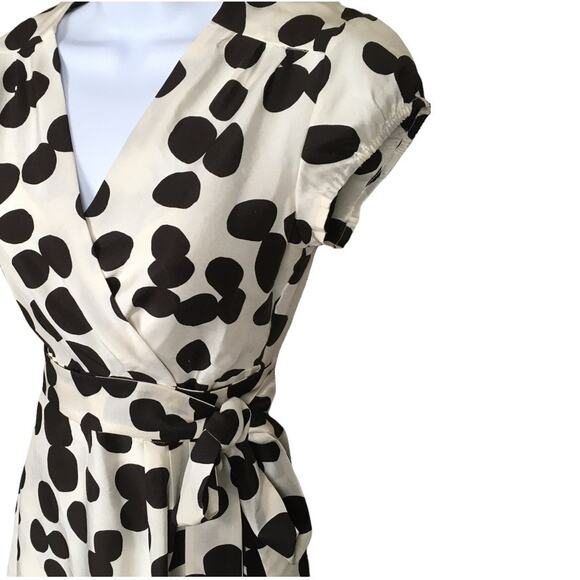 Banana‎ Republic Wrap Dress 100% Silk White Brown Polka Dot Cap Sleeve Women's 0 - Picture 16 of 16